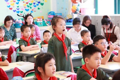 深耕细研促成长,启智点亮明未来——二年级语文组教研活动实录