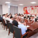 双轨联动启新程 匠心聚力育芳华——2026-2027学年度初中部“青蓝工程师徒结对”与“班主任互助结对”仪式圆满举行